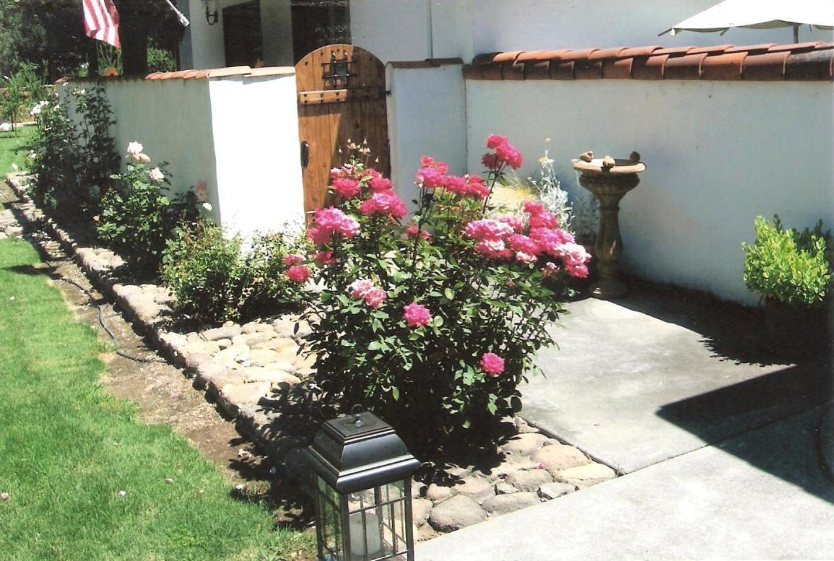 Spanish Villa Inn ست. هيلينا المظهر الخارجي الصورة