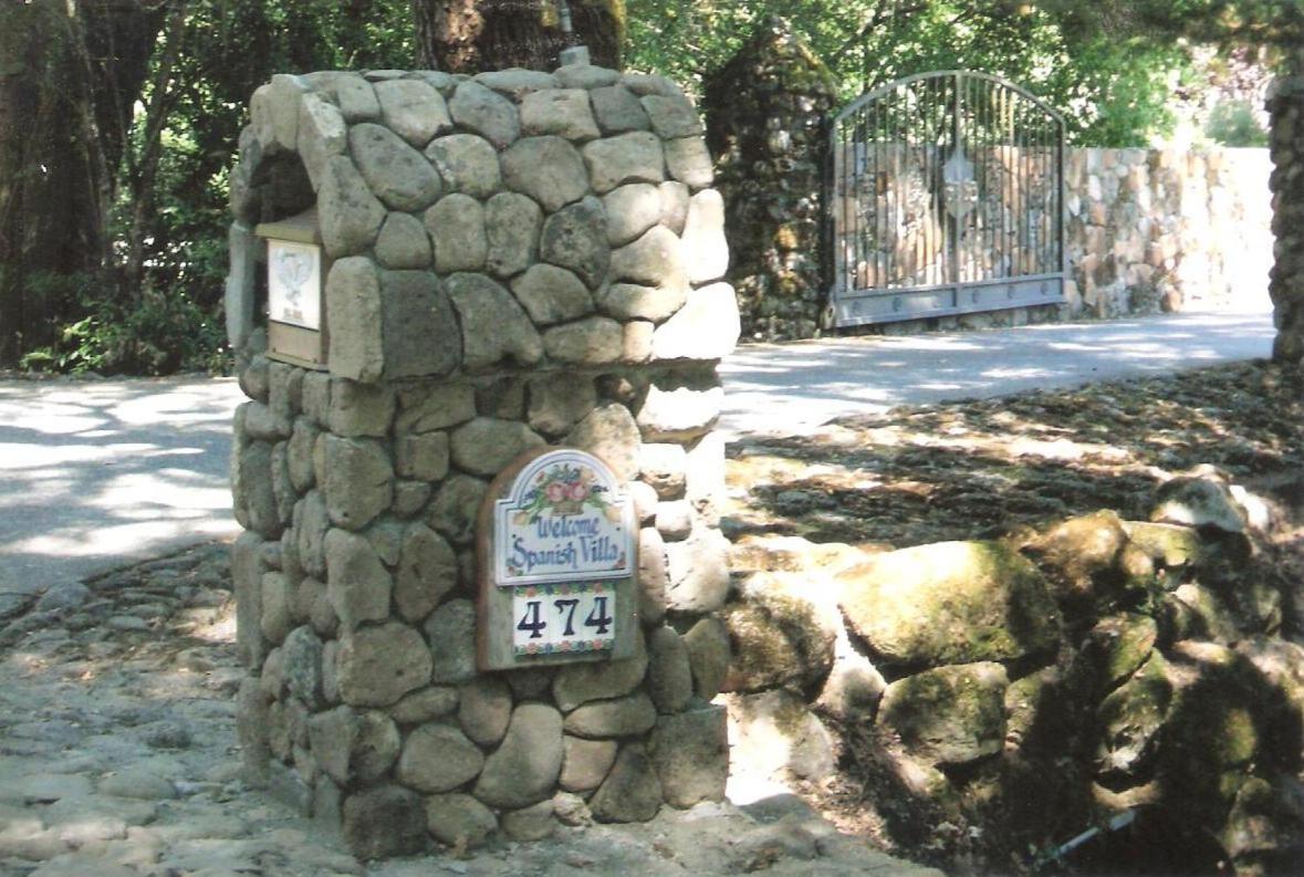Spanish Villa Inn ست. هيلينا المظهر الخارجي الصورة